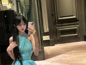 探索Puy Puy灰丝的作品集，分享她的美丽与创意，感受艺术之美